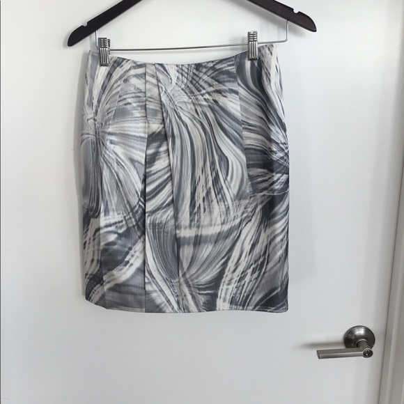 Lida Baday   Gray / Crean Mini Skirt Size 2 $50 - Picture 2 of 11